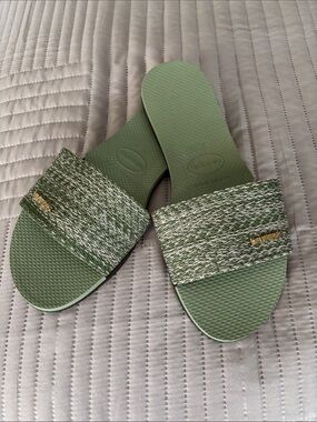 Havaianas Olive Green Knit-Effect Slide Sandals